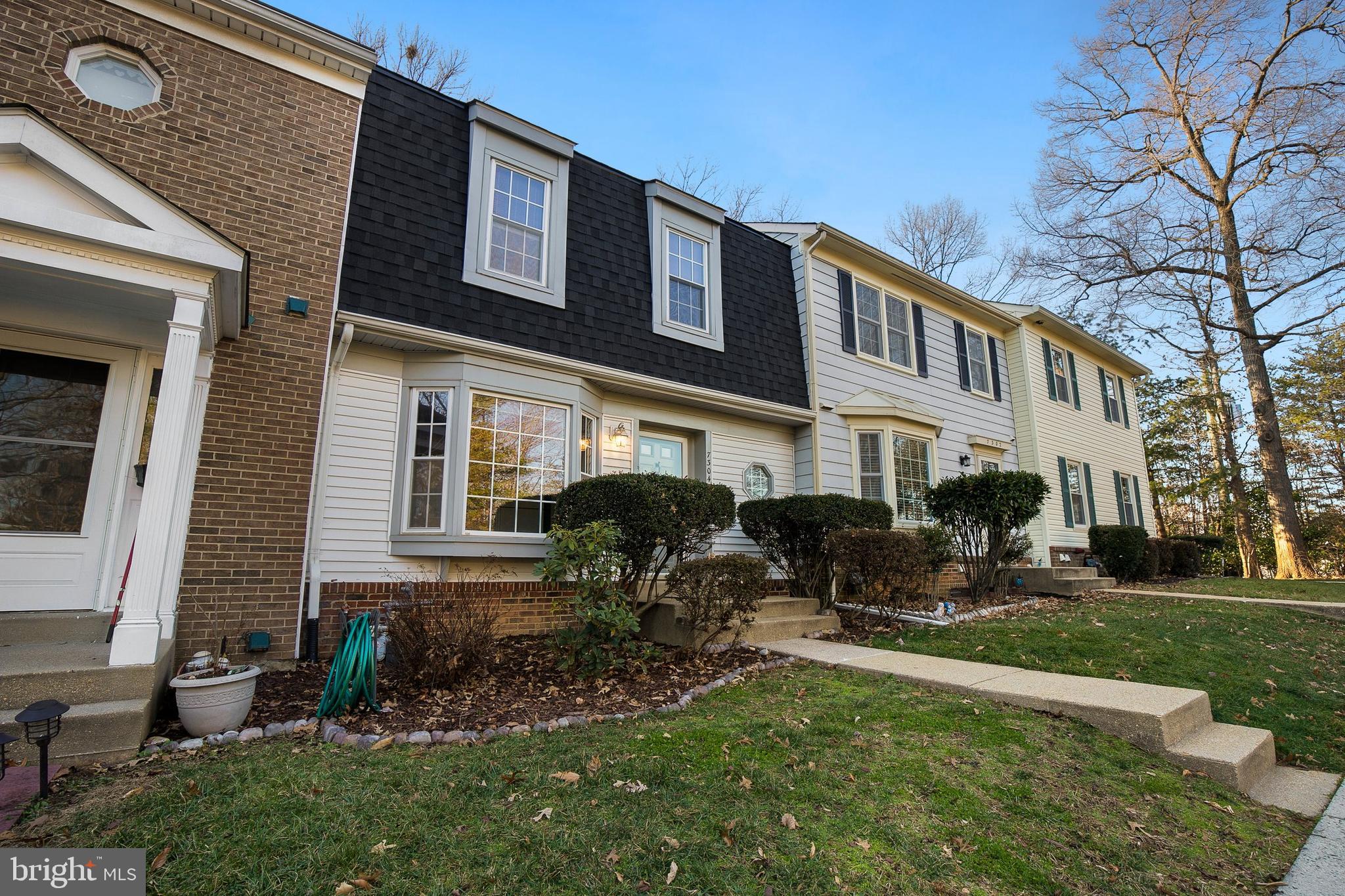 7304 Spring View Court Springfield, VA 22153 - Photo 3 of 32 Gallery Image 3