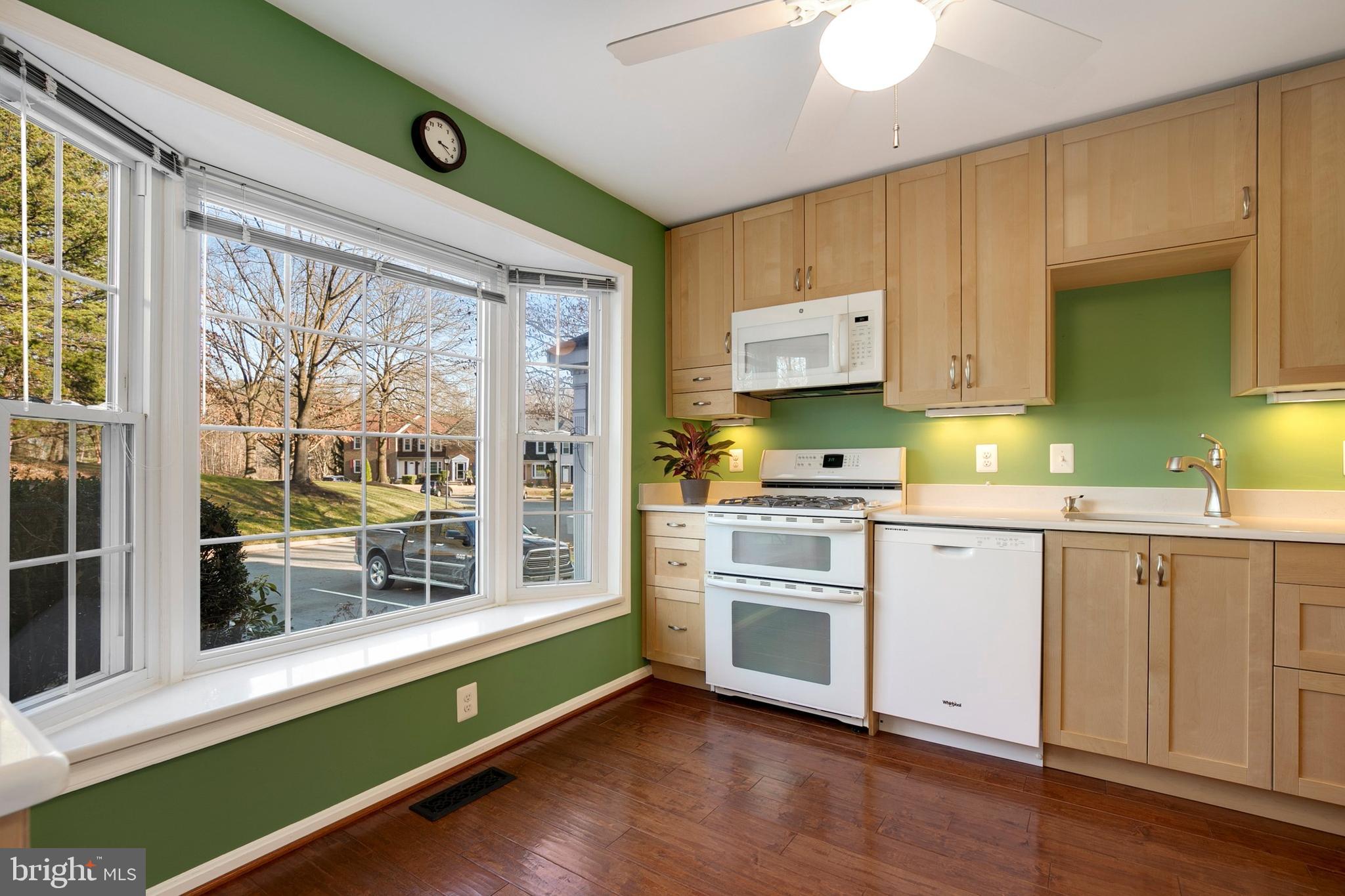 7304 Spring View Court Springfield, VA 22153 - Photo 5 of 32 Gallery Image 5