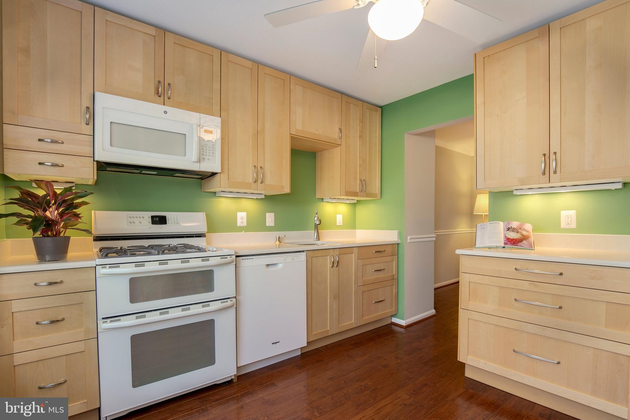 7304 Spring View Court Springfield, VA 22153 - Photo 7 of 32 Gallery Image 7