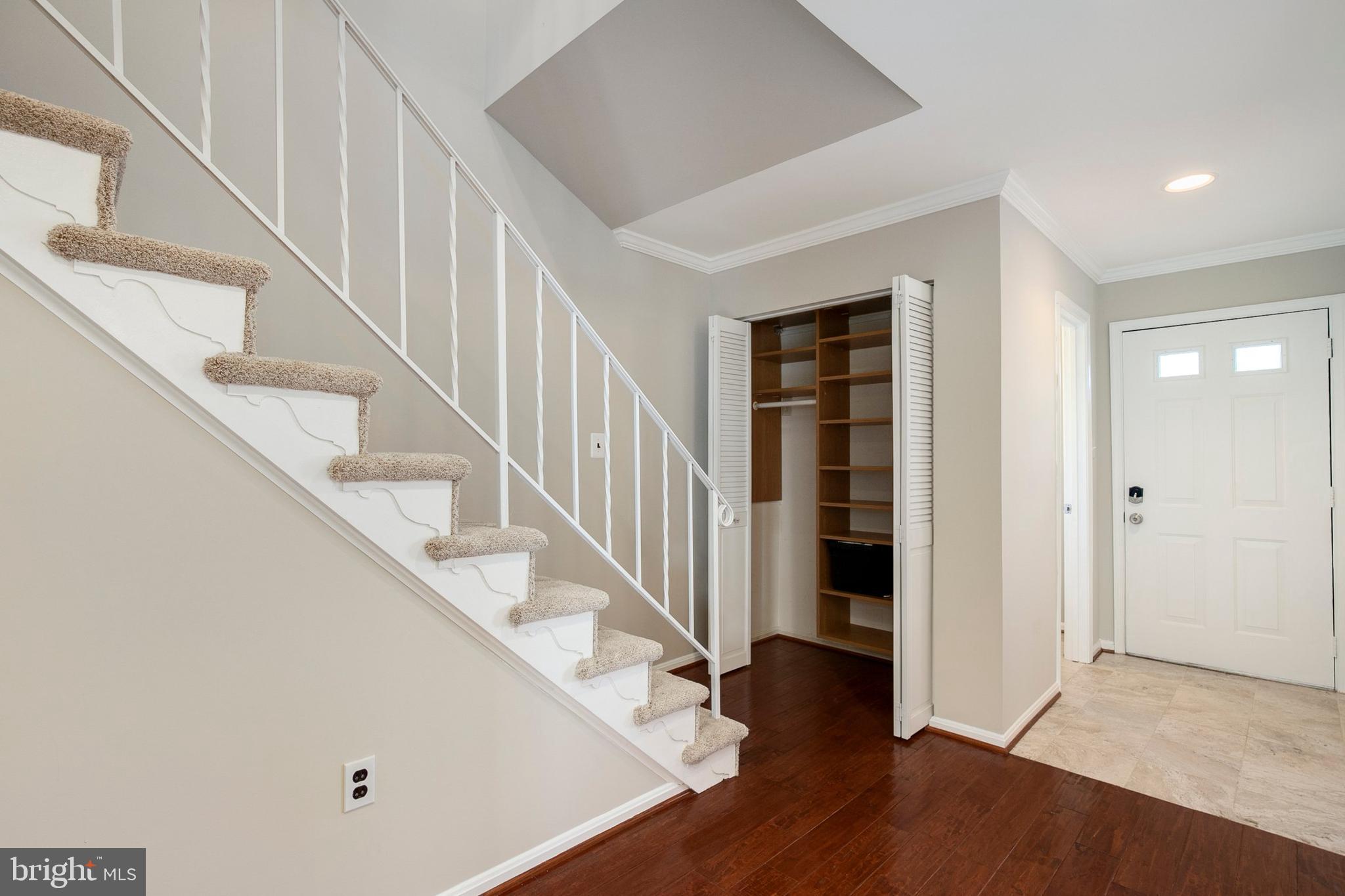 7304 Spring View Court Springfield, VA 22153 - Photo 8 of 32 Gallery Image 8