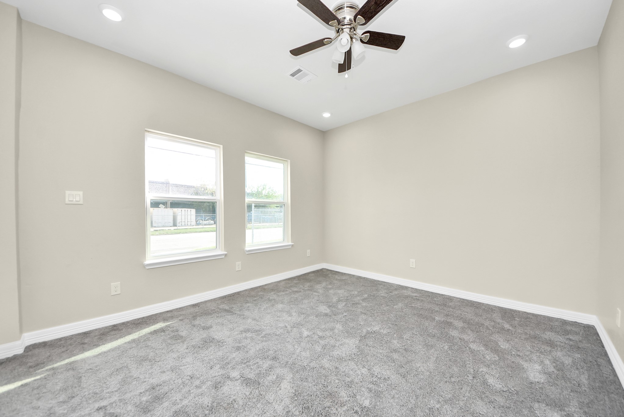 8215 La Porte Road Houston, TX 77012 - Photo 13 of 30 Gallery Image 13