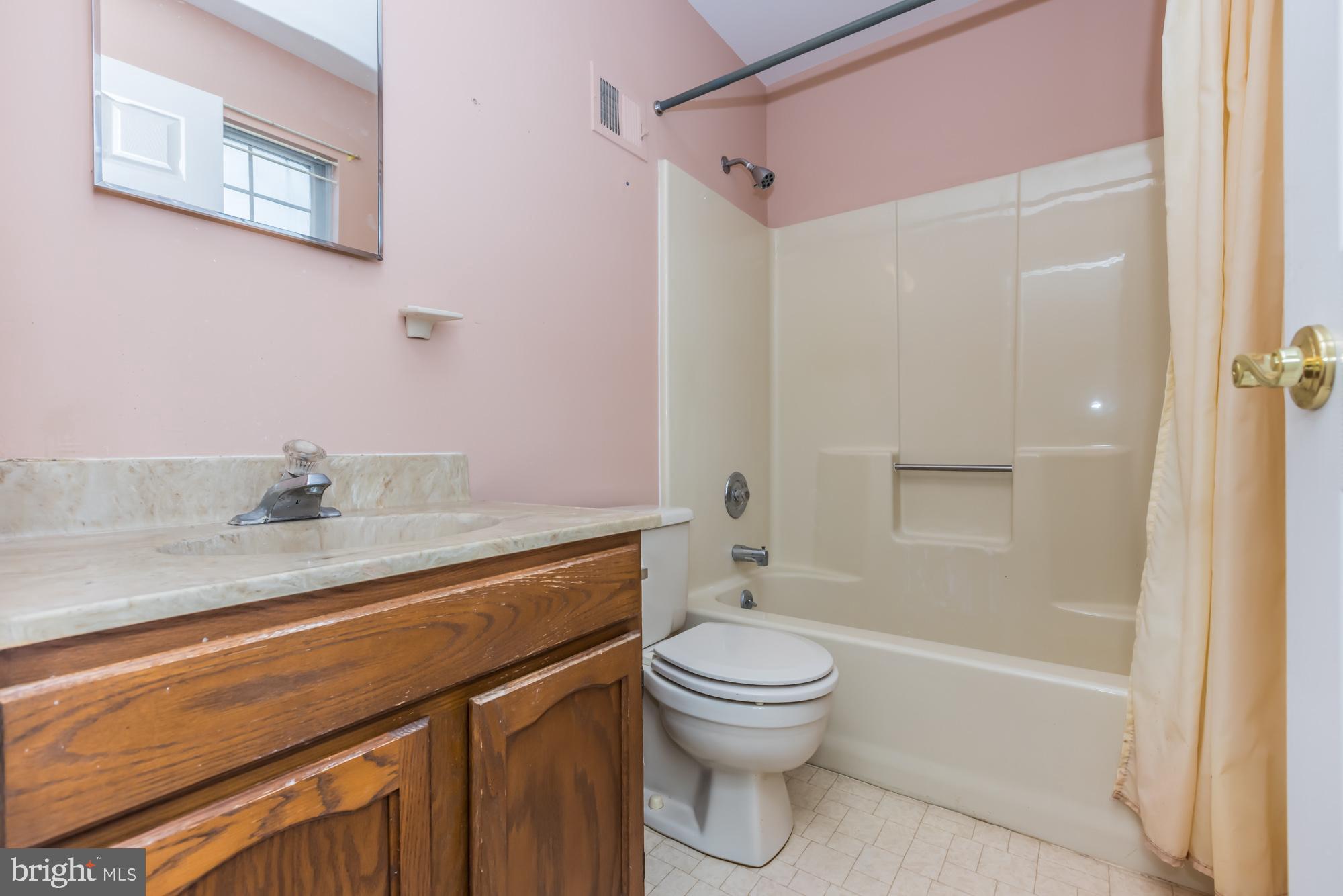 150 Hilton Road Cochranville, PA 19330 - Photo 18 of 31 Master Bedroom Bath