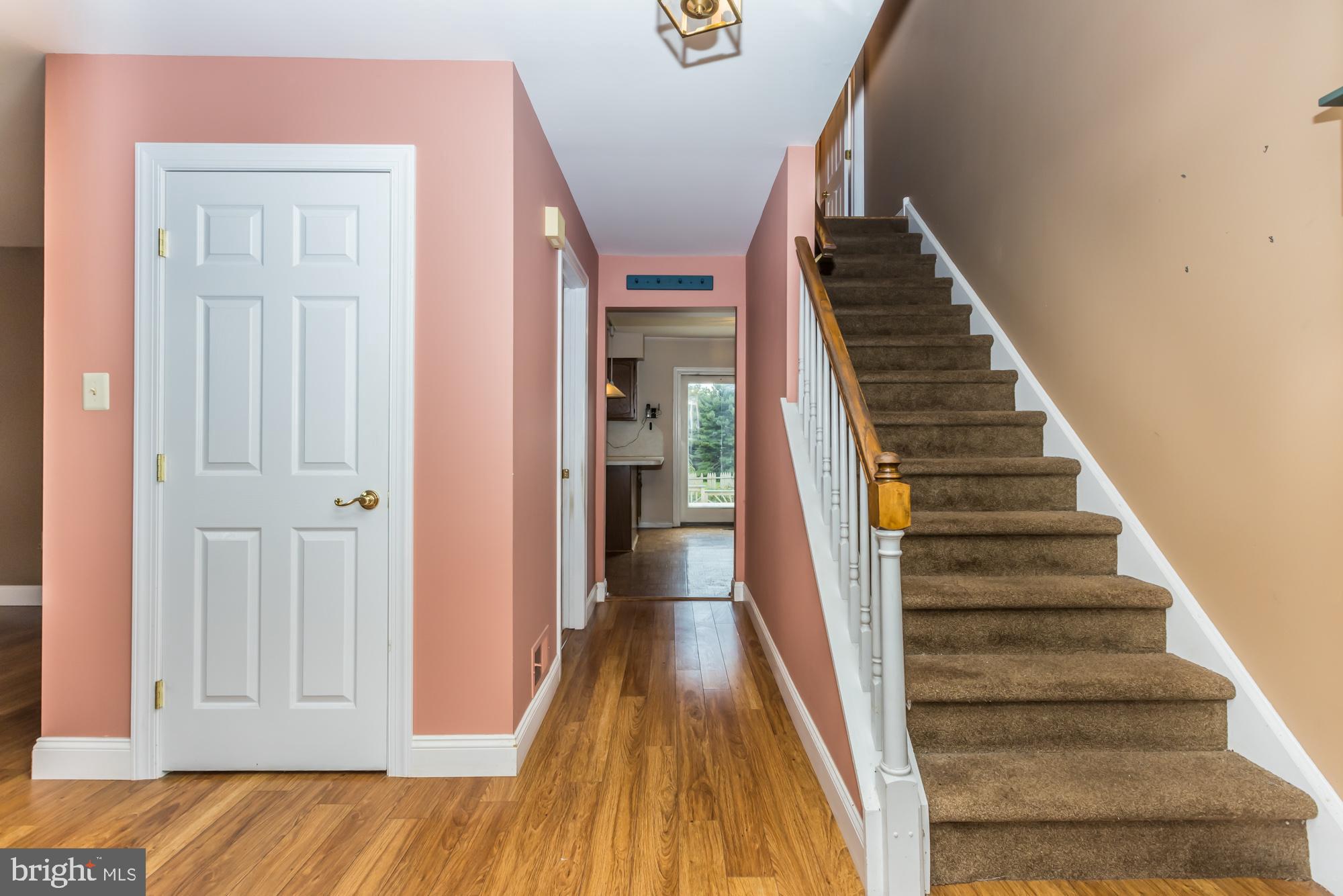 150 Hilton Road Cochranville, PA 19330 - Photo 3 of 31 Foyer