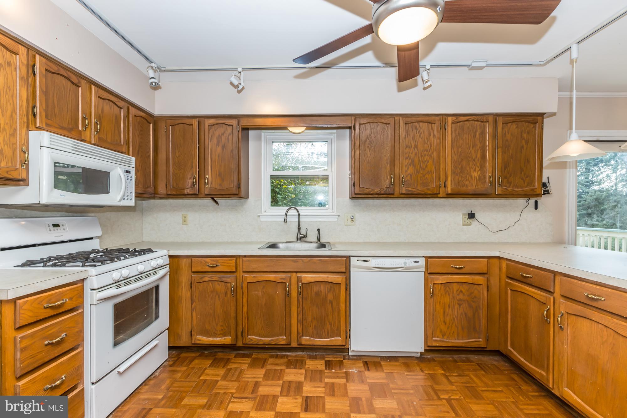 150 Hilton Road Cochranville, PA 19330 - Photo 4 of 31 Kitchen