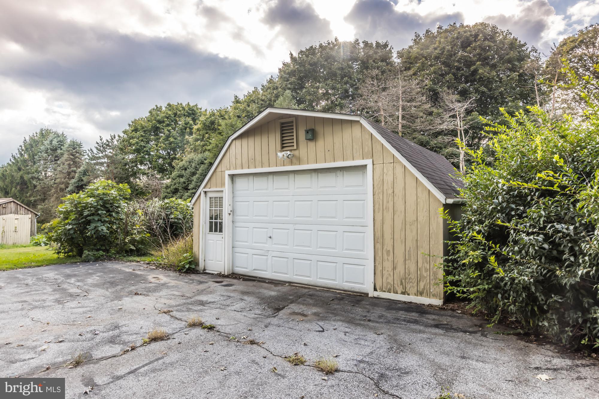 150 Hilton Road Cochranville, PA 19330 - Photo 31 of 31 1 Car Detached Garage/Shed