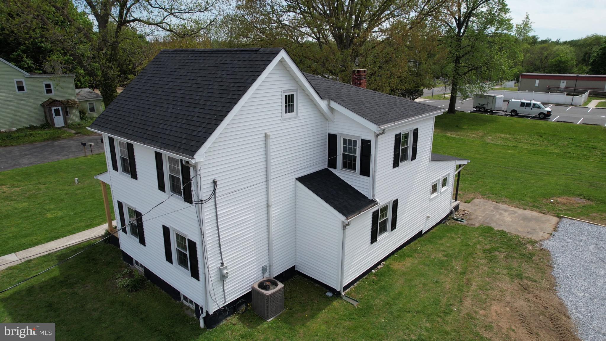 39 Main Street Pilesgrove, NJ 08098 - Photo 7 of 44