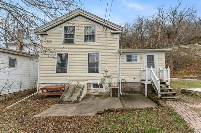 $179,900 | 1130 West 4th Street, Red Wing, MN 55066