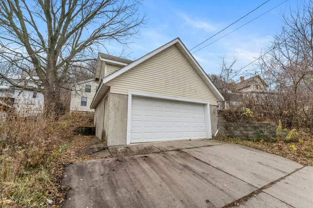 $179,900 | 1130 West 4th Street, Red Wing, MN 55066