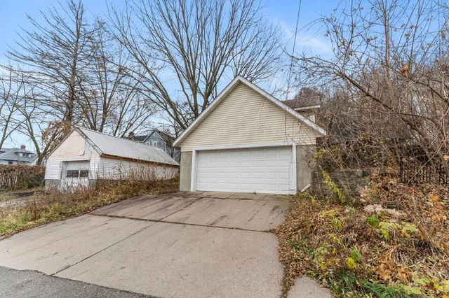 $179,900 | 1130 West 4th Street, Red Wing, MN 55066