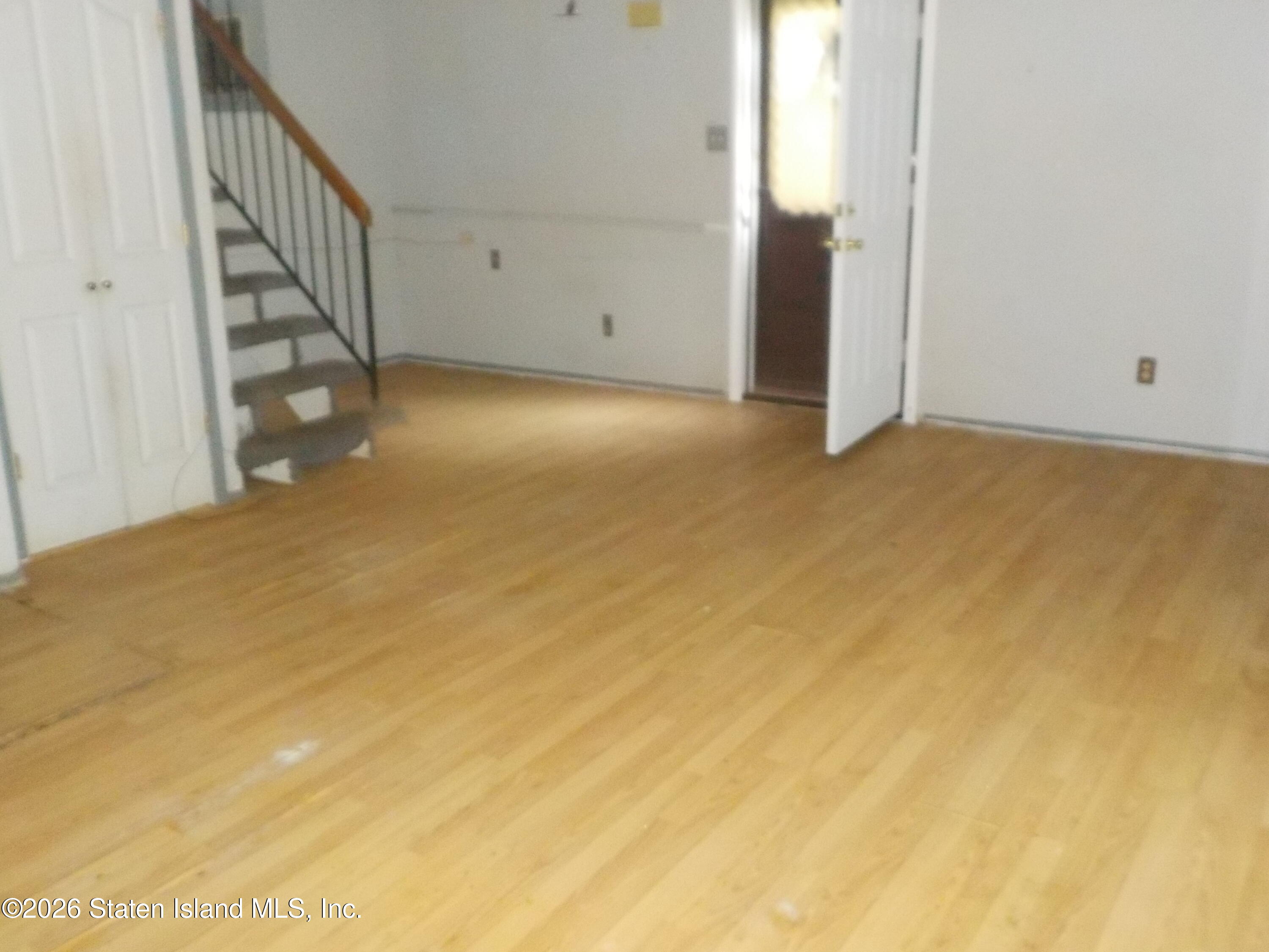 110 Timber Ridge Drive Staten Island, NY 10306 - Photo 5 of 9 DSCN8210