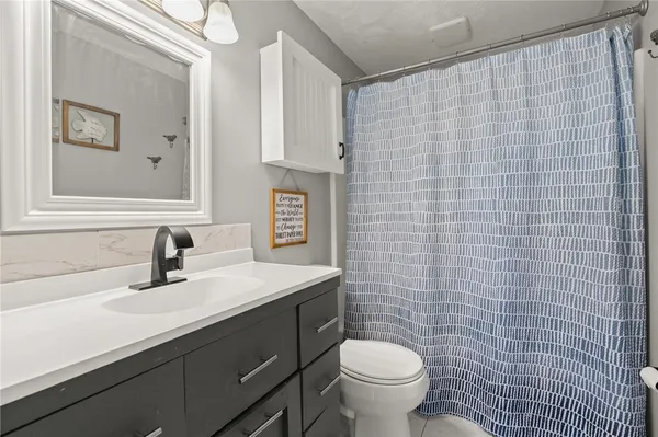 $679,000 | 51 Cove Avenue, Barrington, RI 02806
