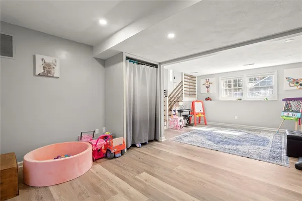 $679,000 | 51 Cove Avenue, Barrington, RI 02806