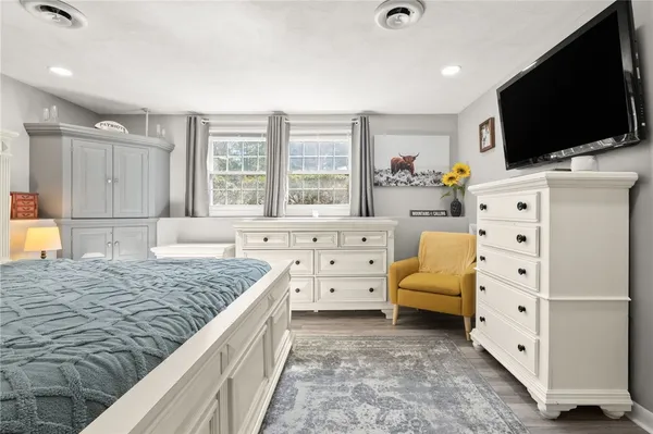 $679,000 | 51 Cove Avenue, Barrington, RI 02806