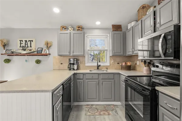 $679,000 | 51 Cove Avenue, Barrington, RI 02806