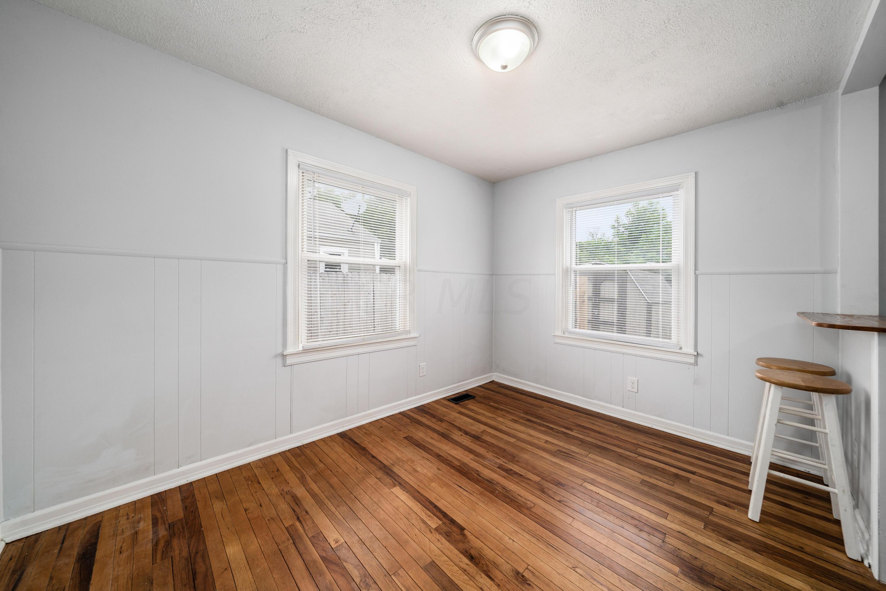2756 Howey Road Columbus, OH 43211 - Photo 9 of 35 r_2756_Howey_Rd__018