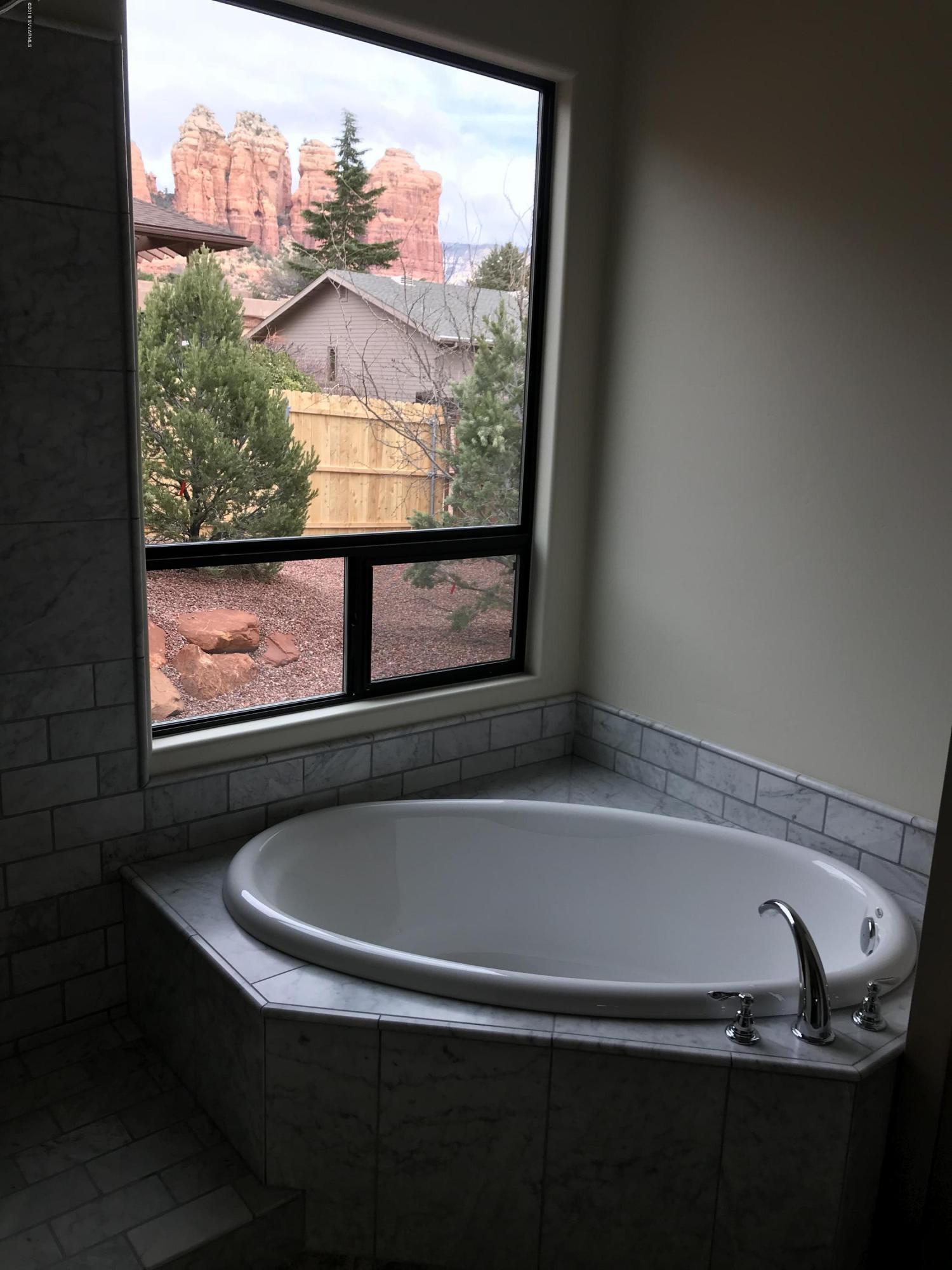 2240 Buckboard Road Sedona, AZ 86336 - Photo 11 of 26 master bath tub