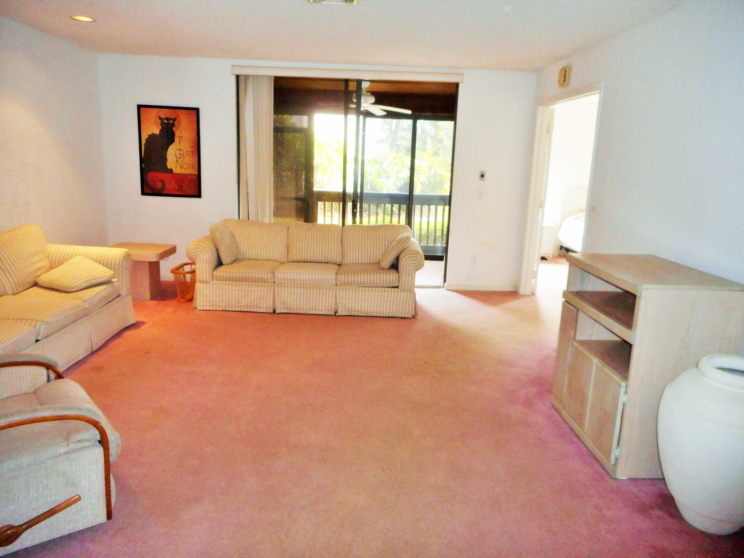 9334 Sable Ridge Circle, Unit C Boca Raton, FL 33428 - Photo 3 of 6 Living Room
