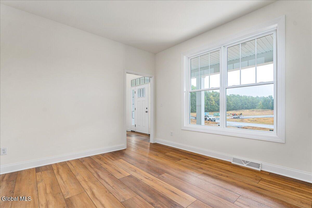 14 Brookhaven Court Wilton, NY 12866 - Photo 12 of 45 17-6 EASTPOINTE DR-17