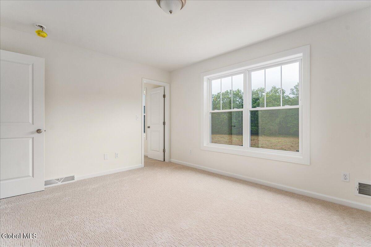 14 Brookhaven Court Wilton, NY 12866 - Photo 31 of 45 43-6 EASTPOINTE DR-34