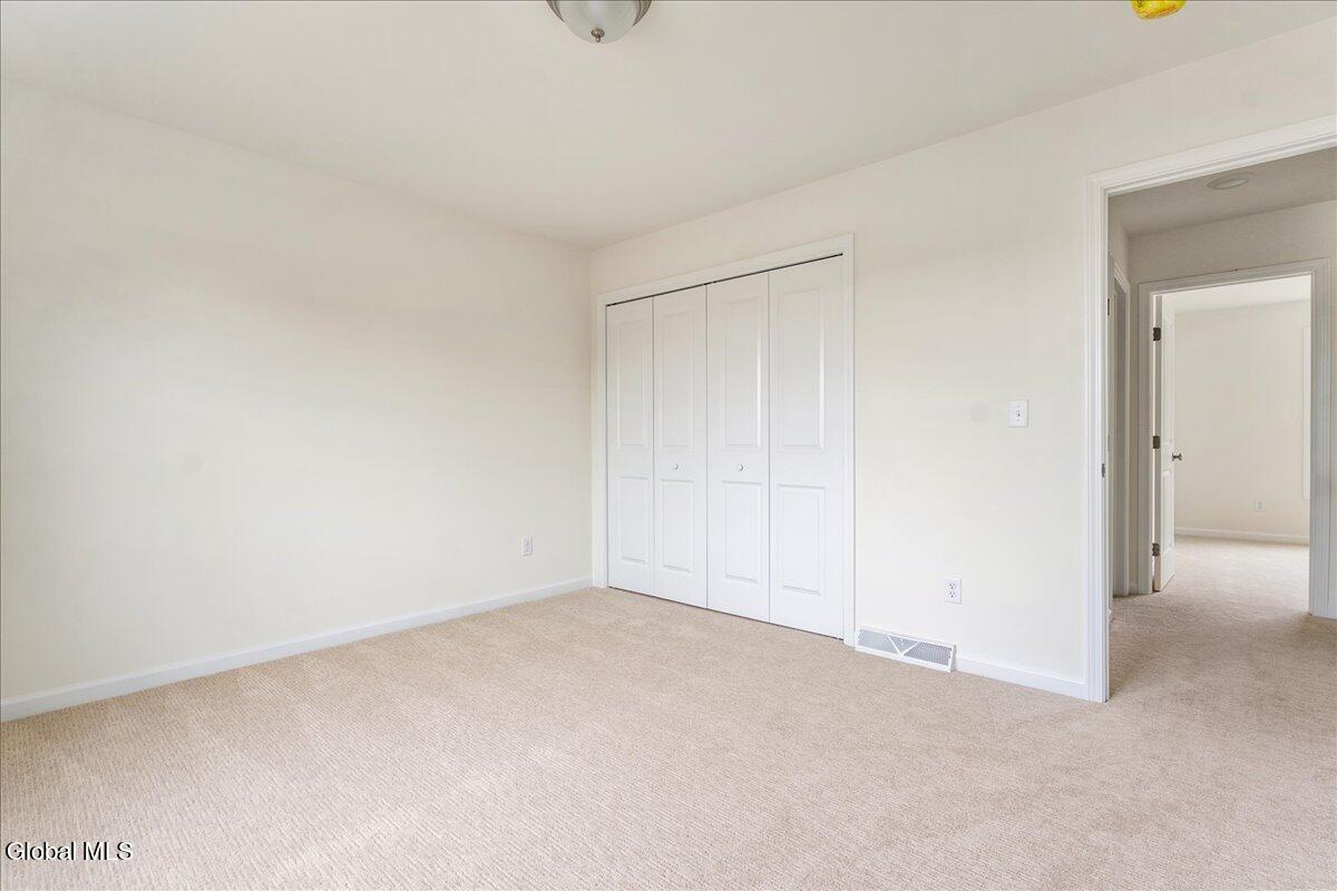 14 Brookhaven Court Wilton, NY 12866 - Photo 34 of 45 46-6 EASTPOINTE DR-37