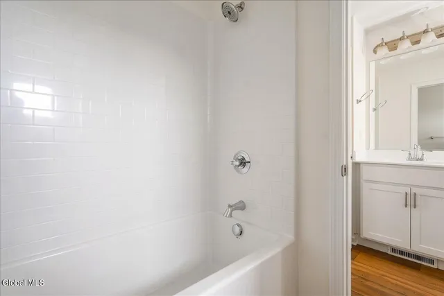 $741,500 | 14 Brookhaven Court, Wilton, NY 12866