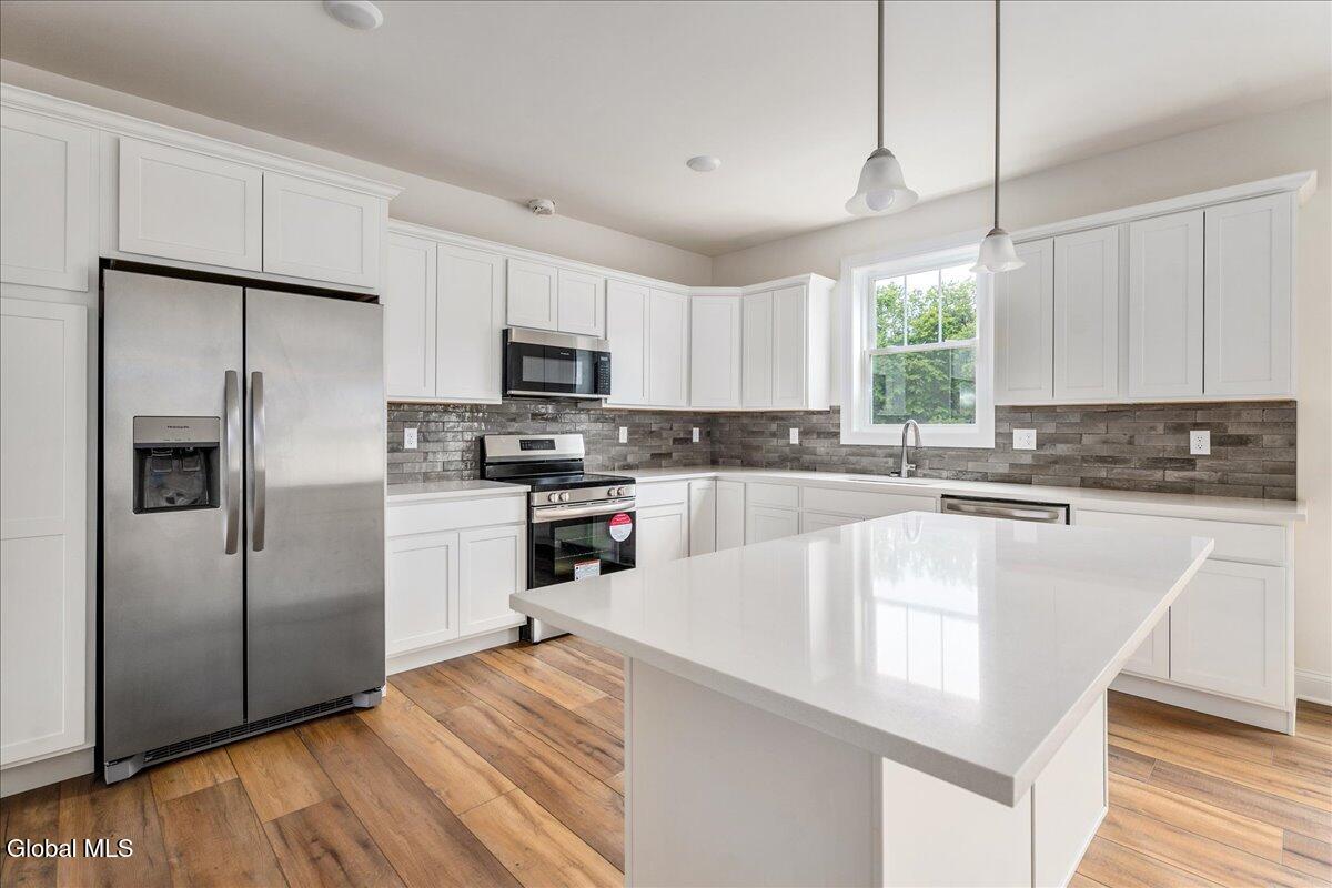 14 Brookhaven Court Wilton, NY 12866 - Photo 38 of 45 51-6 EASTPOINTE DR-5