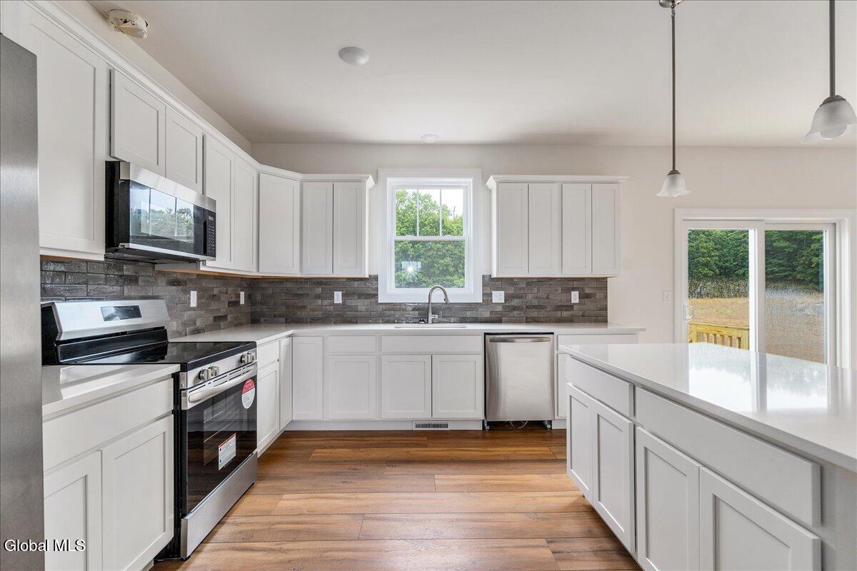 14 Brookhaven Court Wilton, NY 12866 - Photo 39 of 45 53-6 EASTPOINTE DR-6