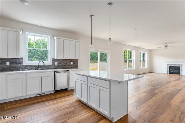 $741,500 | 14 Brookhaven Court, Wilton, NY 12866