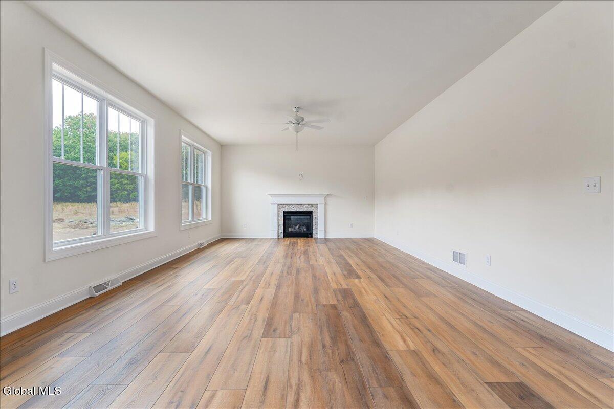 14 Brookhaven Court Wilton, NY 12866 - Photo 4 of 45 01-6 EASTPOINTE DR