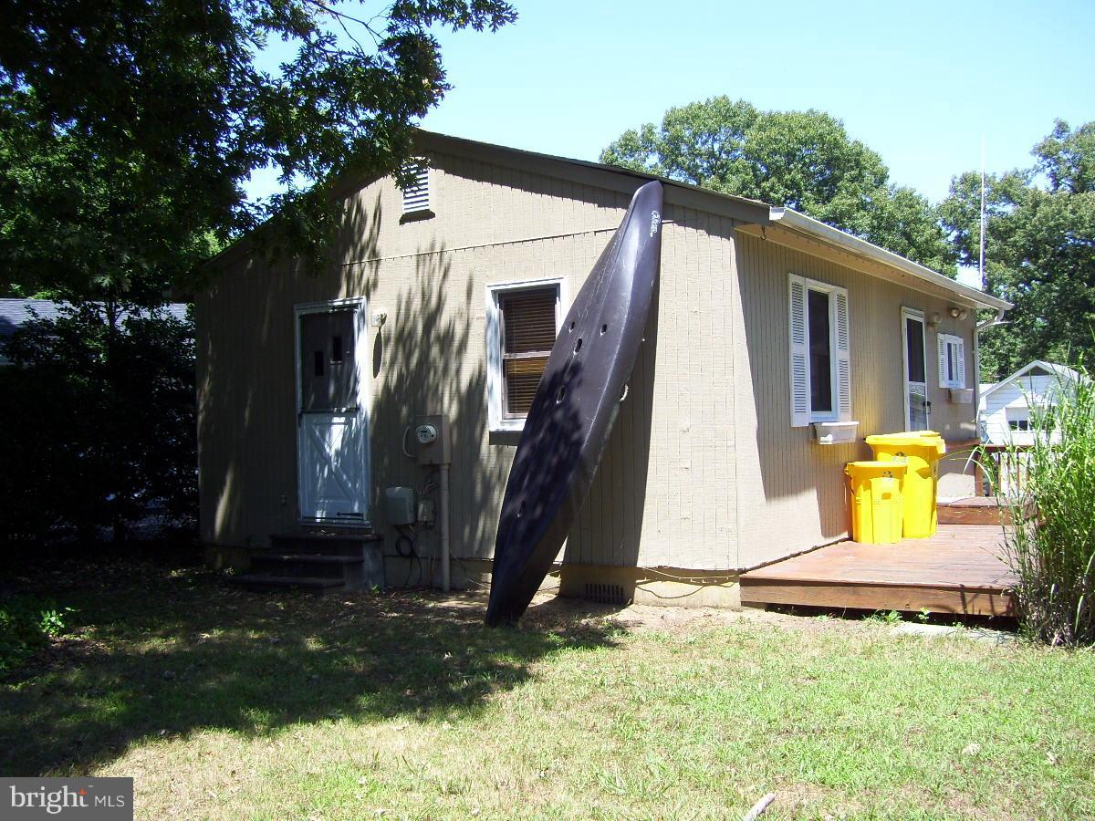 507 Westminister Road Edgewater, MD 21037 - Photo 3 of 10 EXTERIOR (REAR)