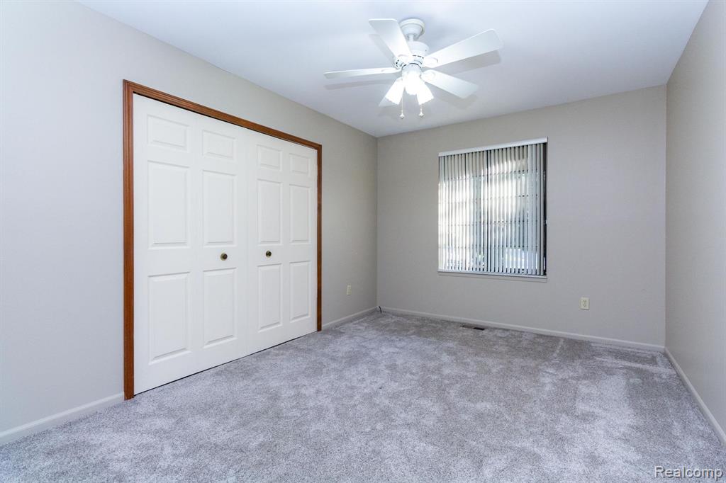 195 Meadow Ln Circle Rochester Hills, MI 48307 - Photo 23 of 34