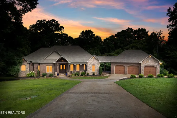 $1,538,888 | 362 Parkwood Circle, Greenback, TN 37742