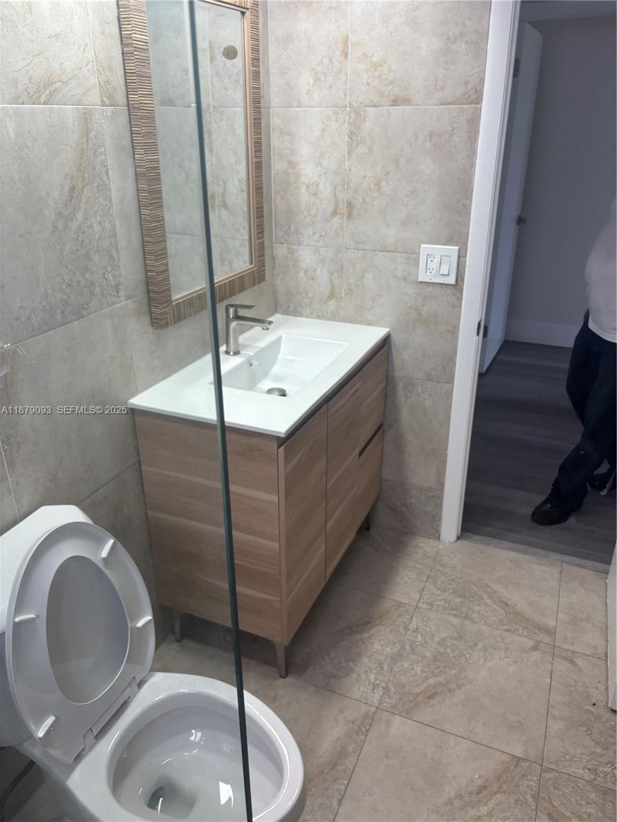 9435 Southwest 144th Court Miami, FL 33186 - Photo 16 of 32