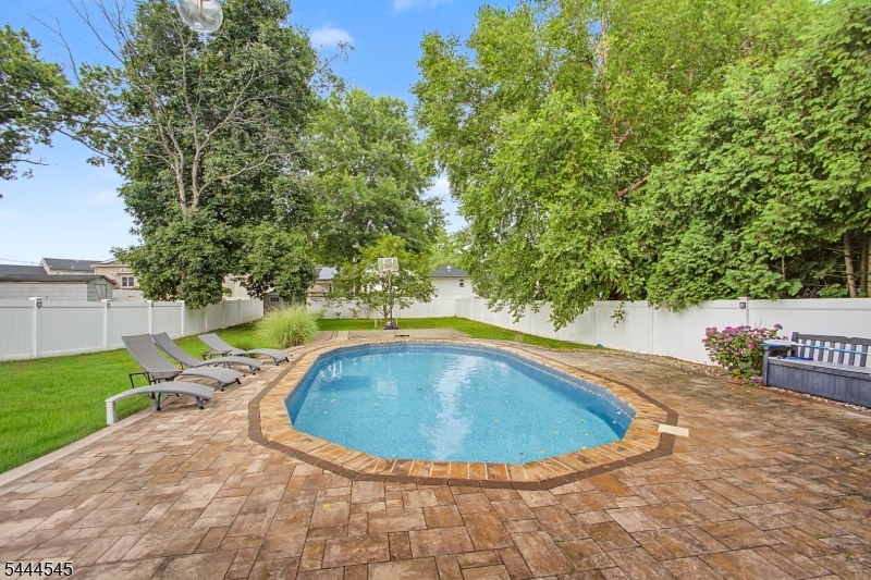 453 Huntington Road Union, NJ 07083 - Photo 27 of 28
