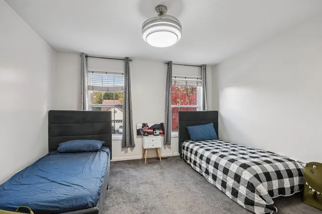 $649,900 | 34115 North Wooded Glen Drive, Grayslake, IL 60030