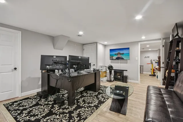 $649,900 | 34115 North Wooded Glen Drive, Grayslake, IL 60030