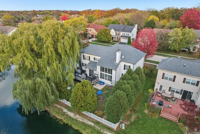 $649,900 | 34115 North Wooded Glen Drive, Grayslake, IL 60030