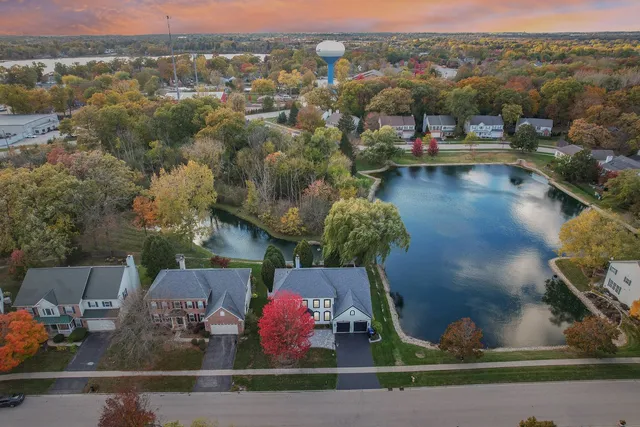 $649,900 | 34115 North Wooded Glen Drive, Grayslake, IL 60030