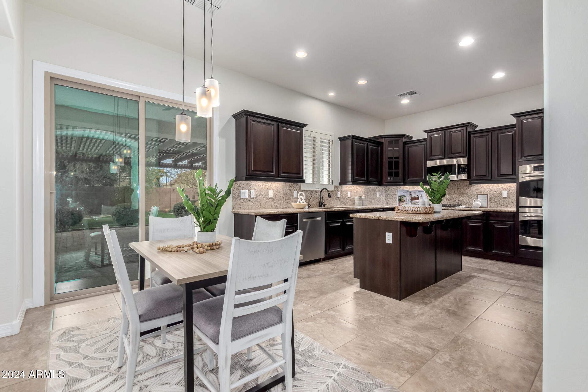 3150 East Warbler Road Gilbert, AZ 85297 - Photo 11 of 46 Gallery Image 11