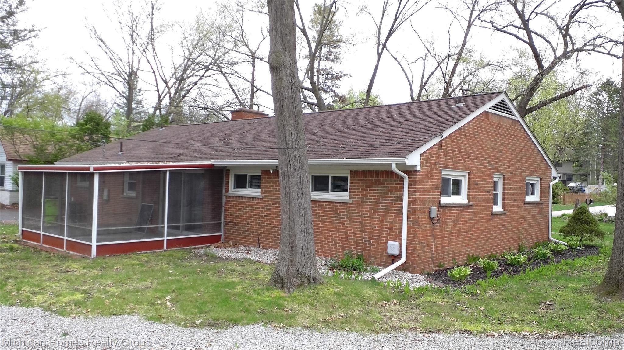 2360 Keith Road West Bloomfield, MI 48324 - Photo 21 of 22 WIN_20190510_10_59_45_Pro.jpg