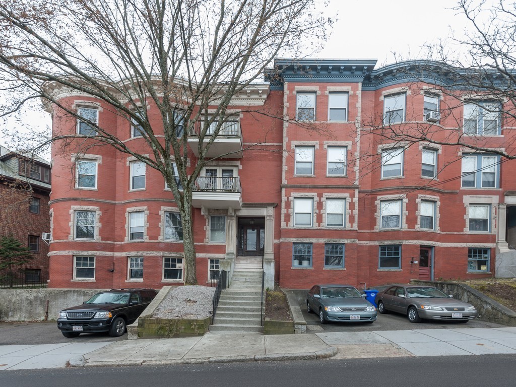 92 Winthrop Road, Unit 2 Brookline, MA 02445 - Photo 13 of 13 Gallery Image 13