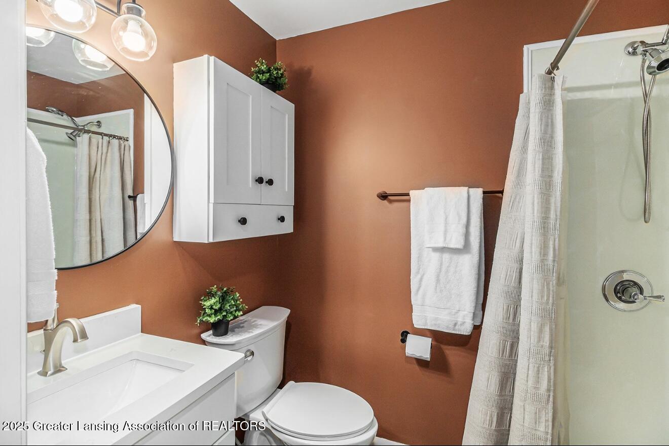 168 Keddle Road Howell, MI 48843 - Photo 10 of 21 Bathroom Main Level