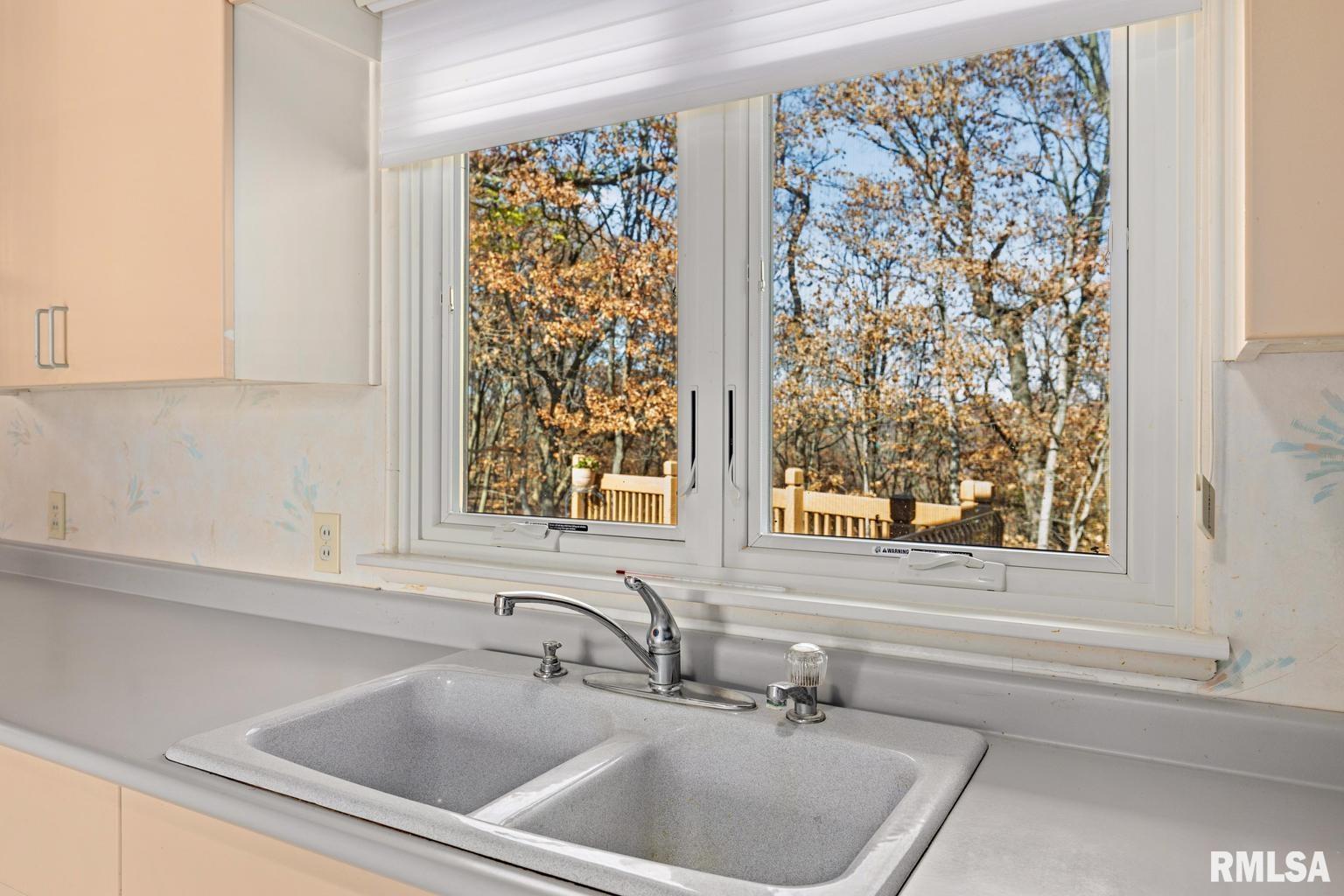 9169 North Picture Ridge Road Peoria, IL 61615 - Photo 16 of 48 Gallery Image 16