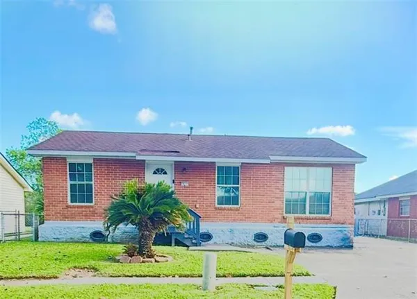 $220,000 | 5817 Lacombe Avenue, Marrero, LA 70072
