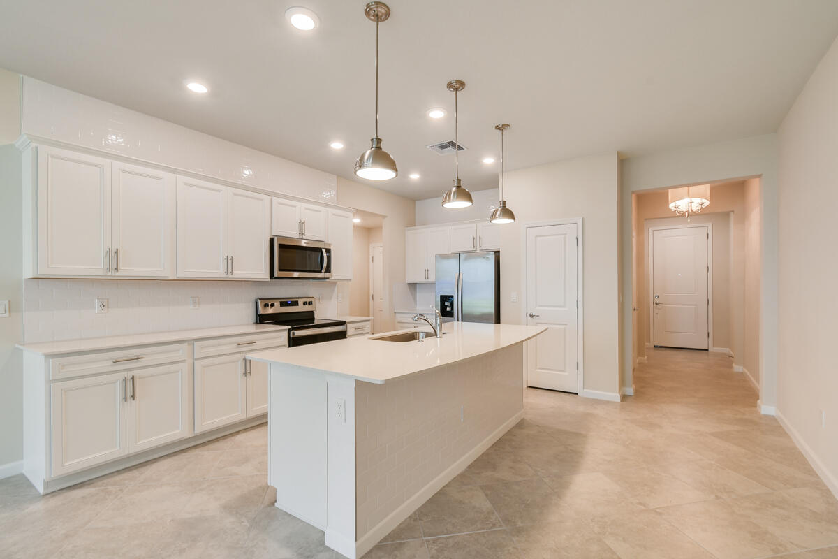 1841 Southeast Roxy Way Stuart, FL 34996 - Photo 8 of 35 Open Modern Kitchen