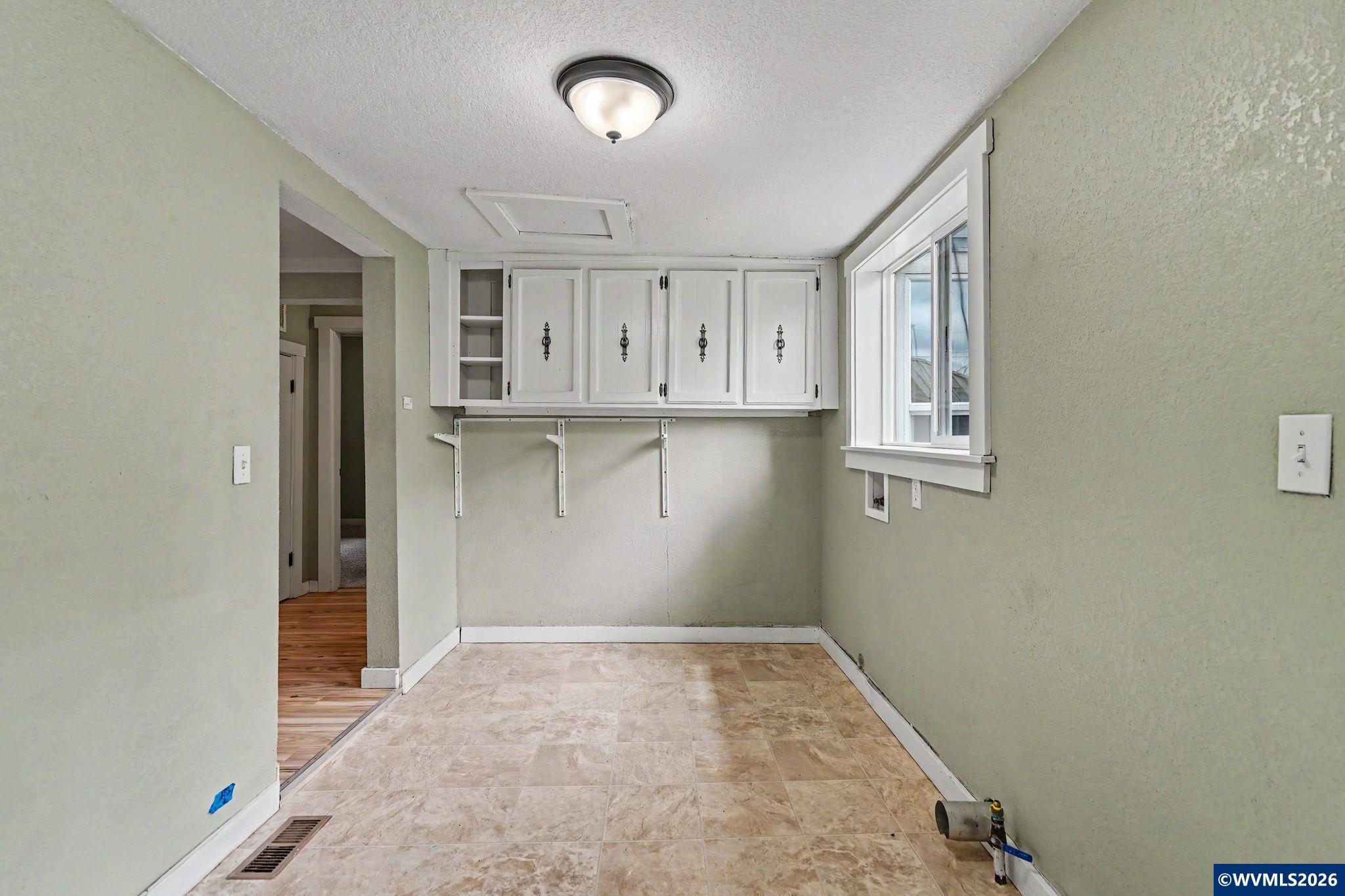 213 Mill Street Silverton, OR 97381 - Photo 17 of 30