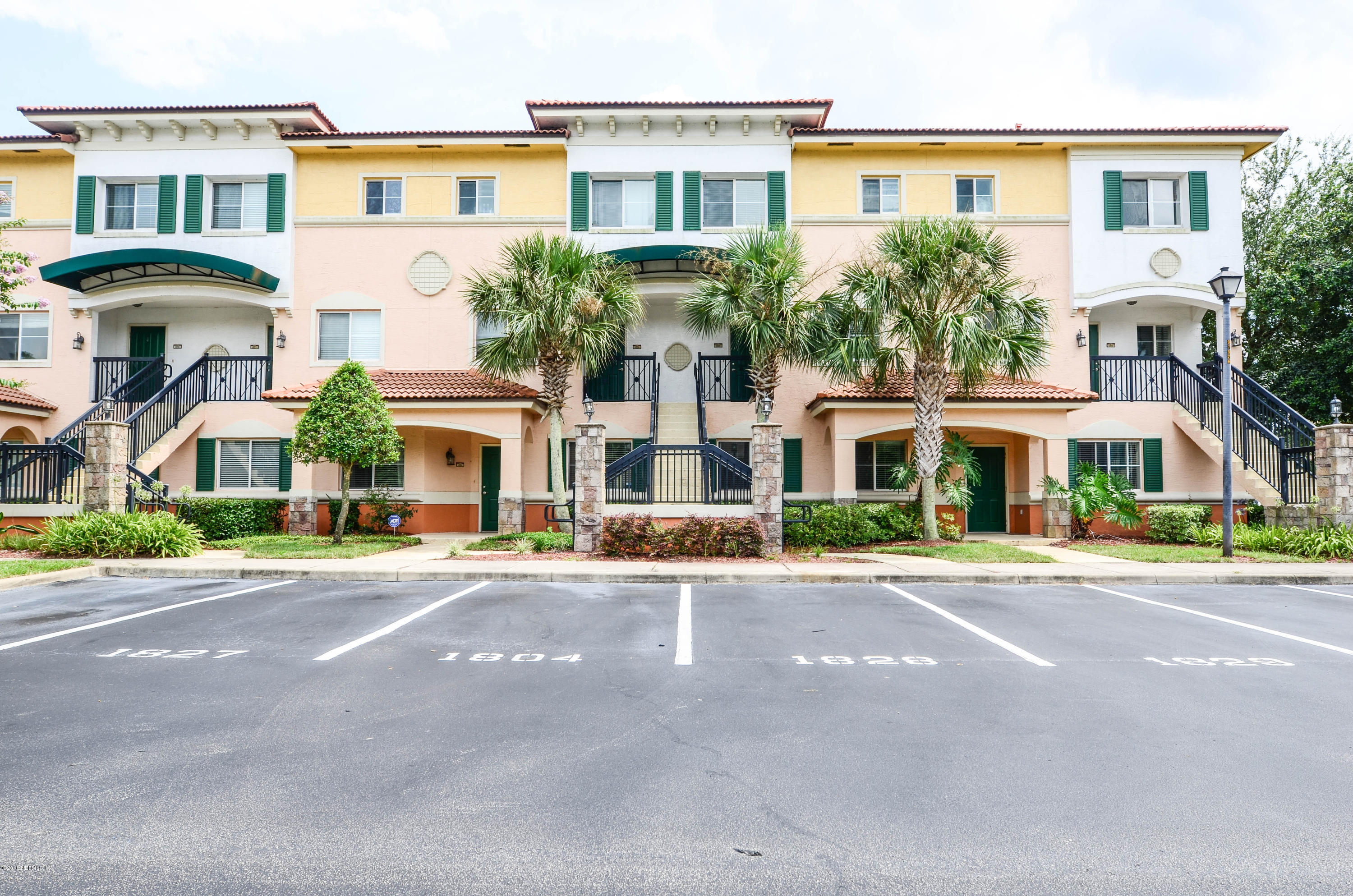 9745 Touchton Road, Unit 1829 Jacksonville, FL 32246 - Photo 4 of 37 front view of a building with a street