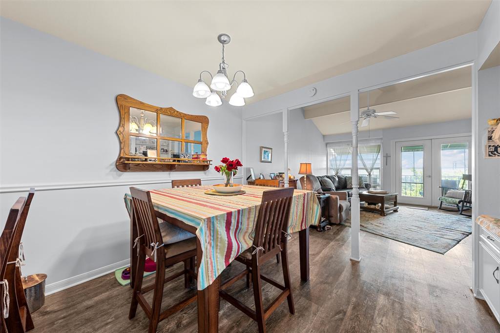 2905 Lake Shore Drive, Unit 204 Waco, TX 76708 - Photo 16 of 32 Dining Room