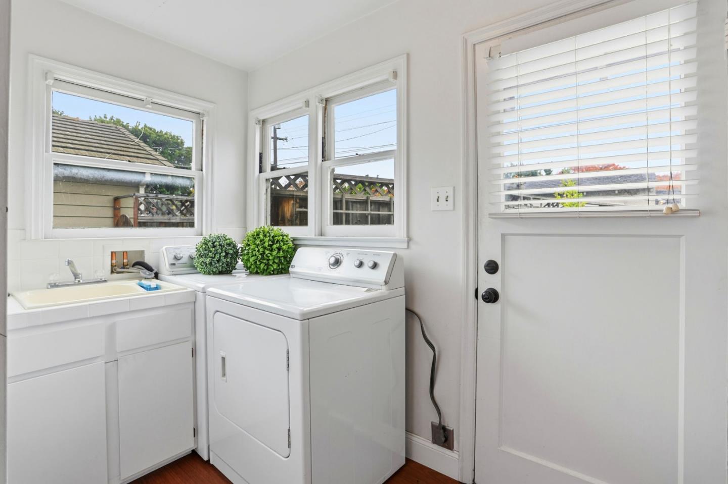 680 North Winchester Boulevard Santa Clara, CA 95050 - Photo 21 of 34