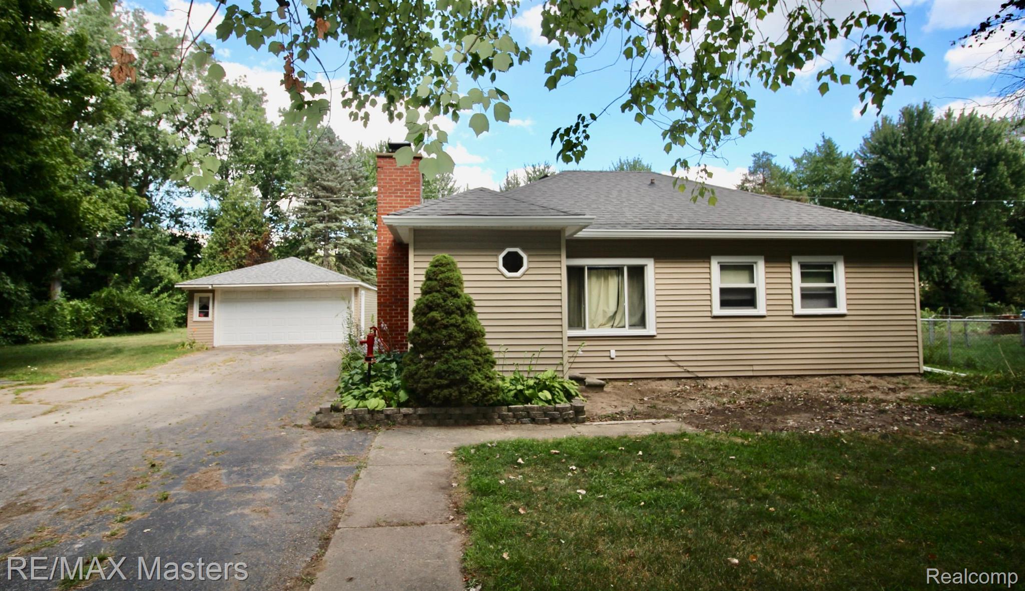 14183 Sheldon Road Belleville, MI 48111 - Photo 1 of 19 Welcome Home to 14183 Sheldon Rd on over 1/2 acre!